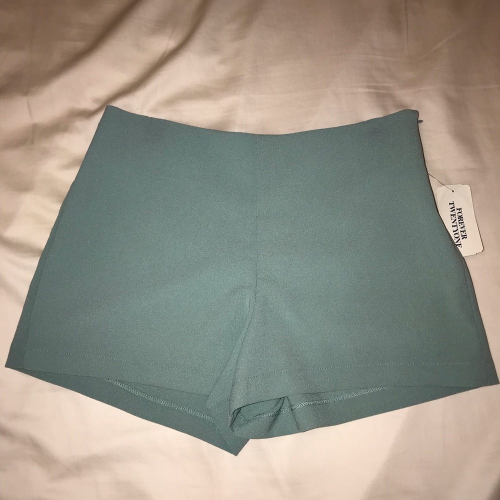 F21 Shorts (sage)